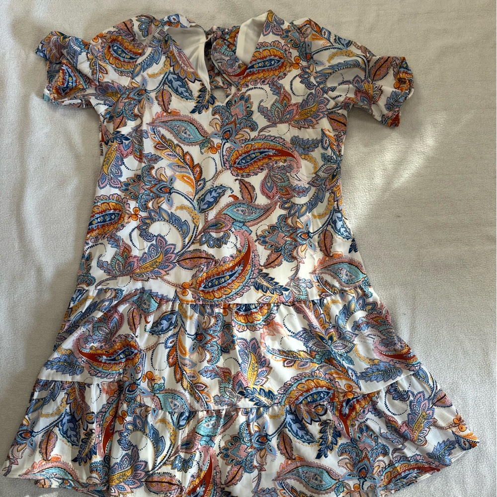 Paisley s/s INC lined crepe flowy dress. Size medium.
